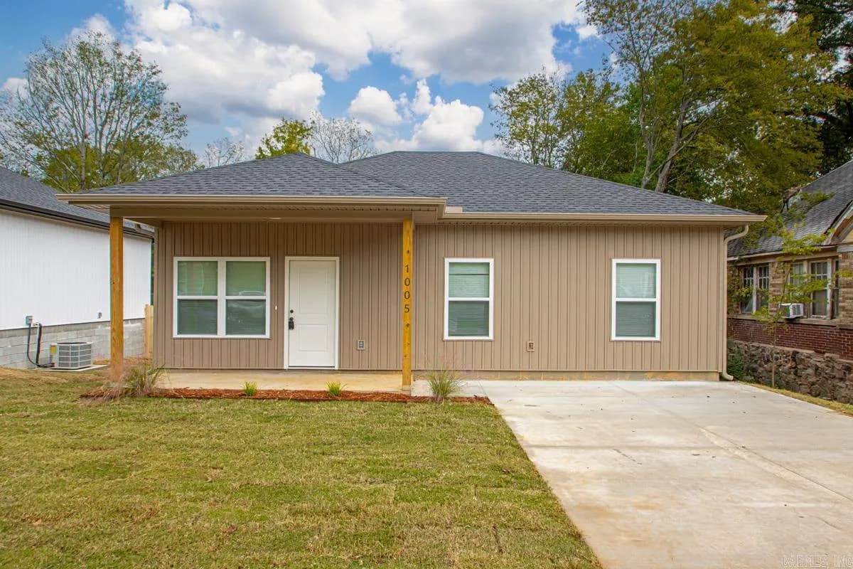 Property at 1005  Johnson st - Image 1