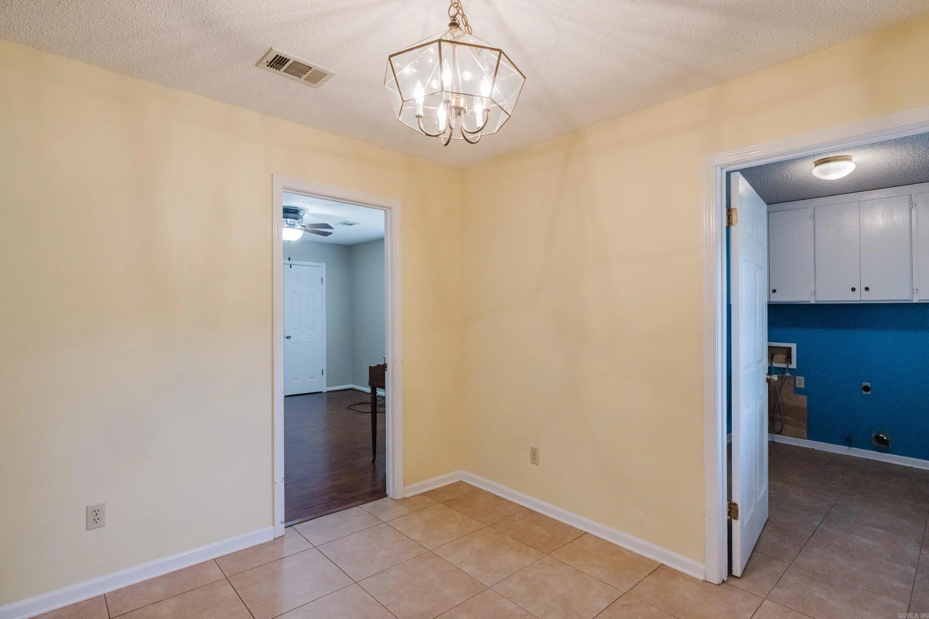 Property at 2004 N Fox - Image 31