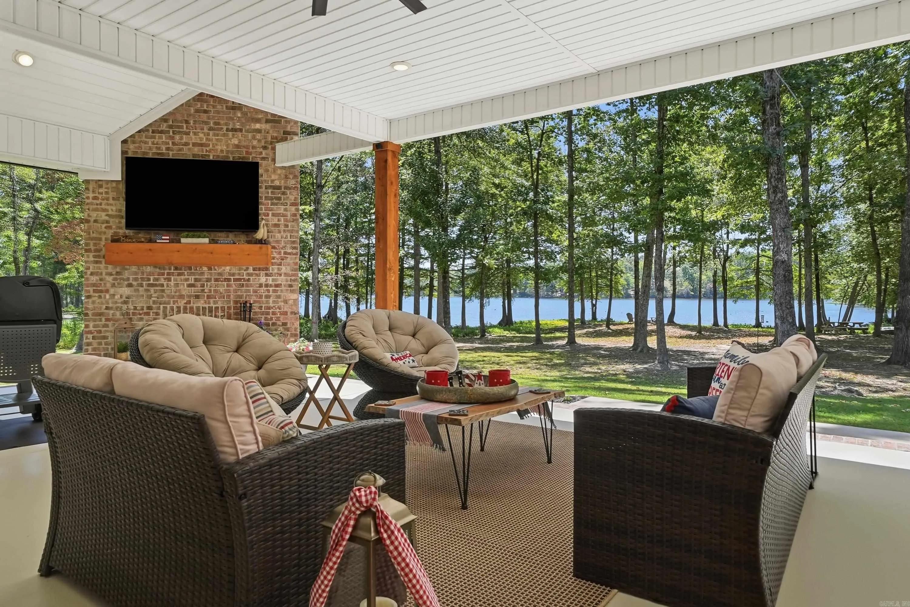 Property at 11 E Lucille - Image 45