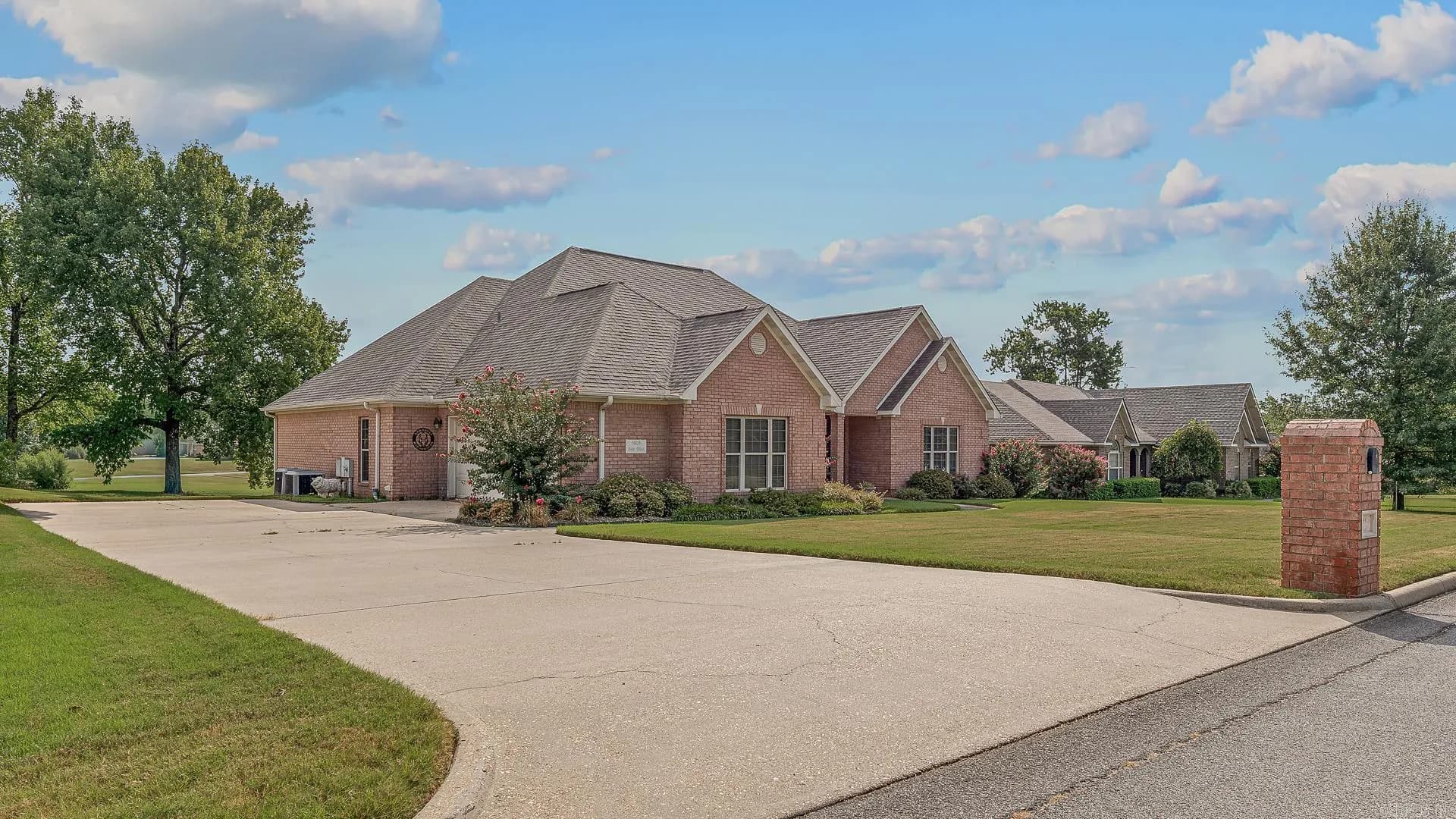 Property at 3805  Bolt blvd - Image 39