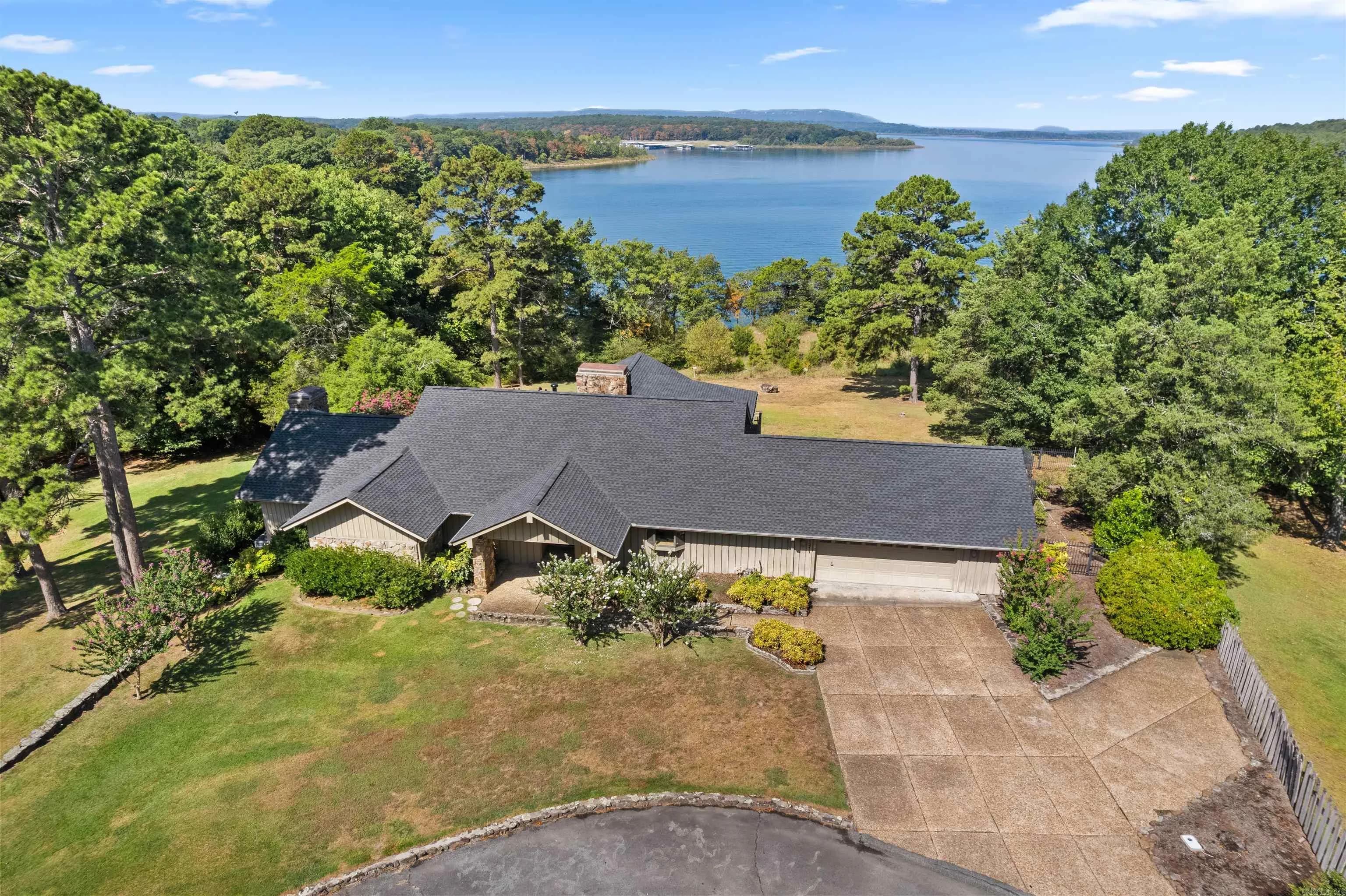 Property at 1211  Palisades - Image 1