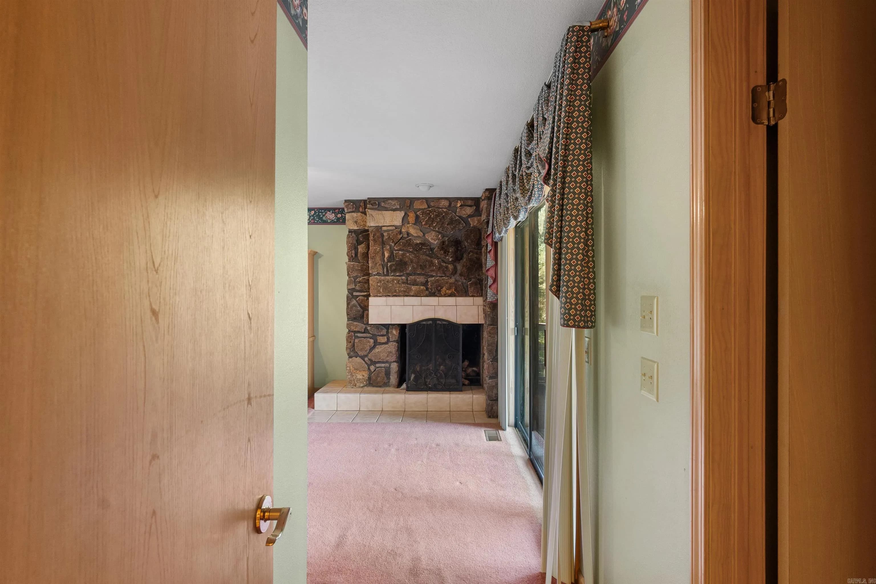 Property at 1211  Palisades - Image 19