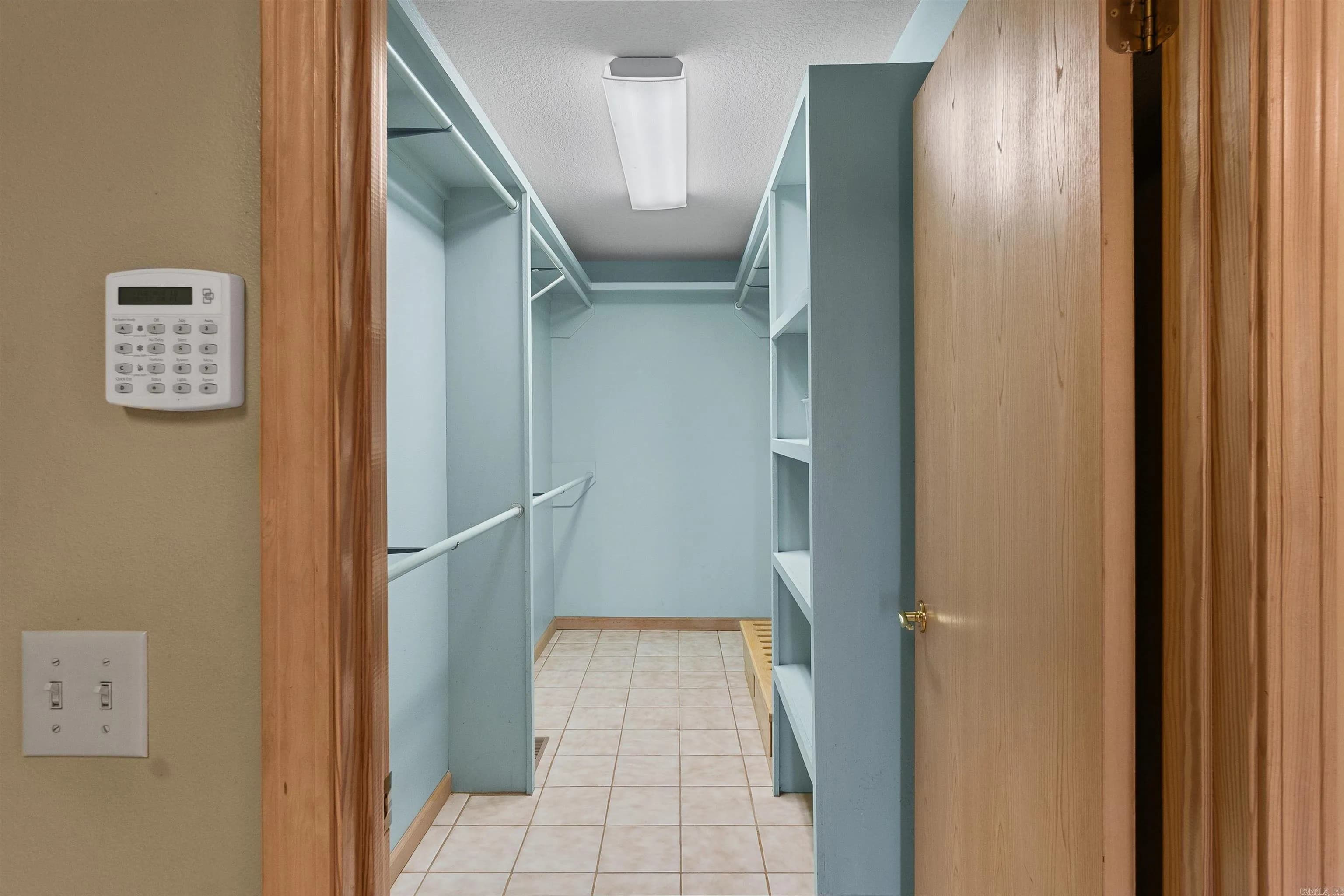 Property at 1211  Palisades - Image 9