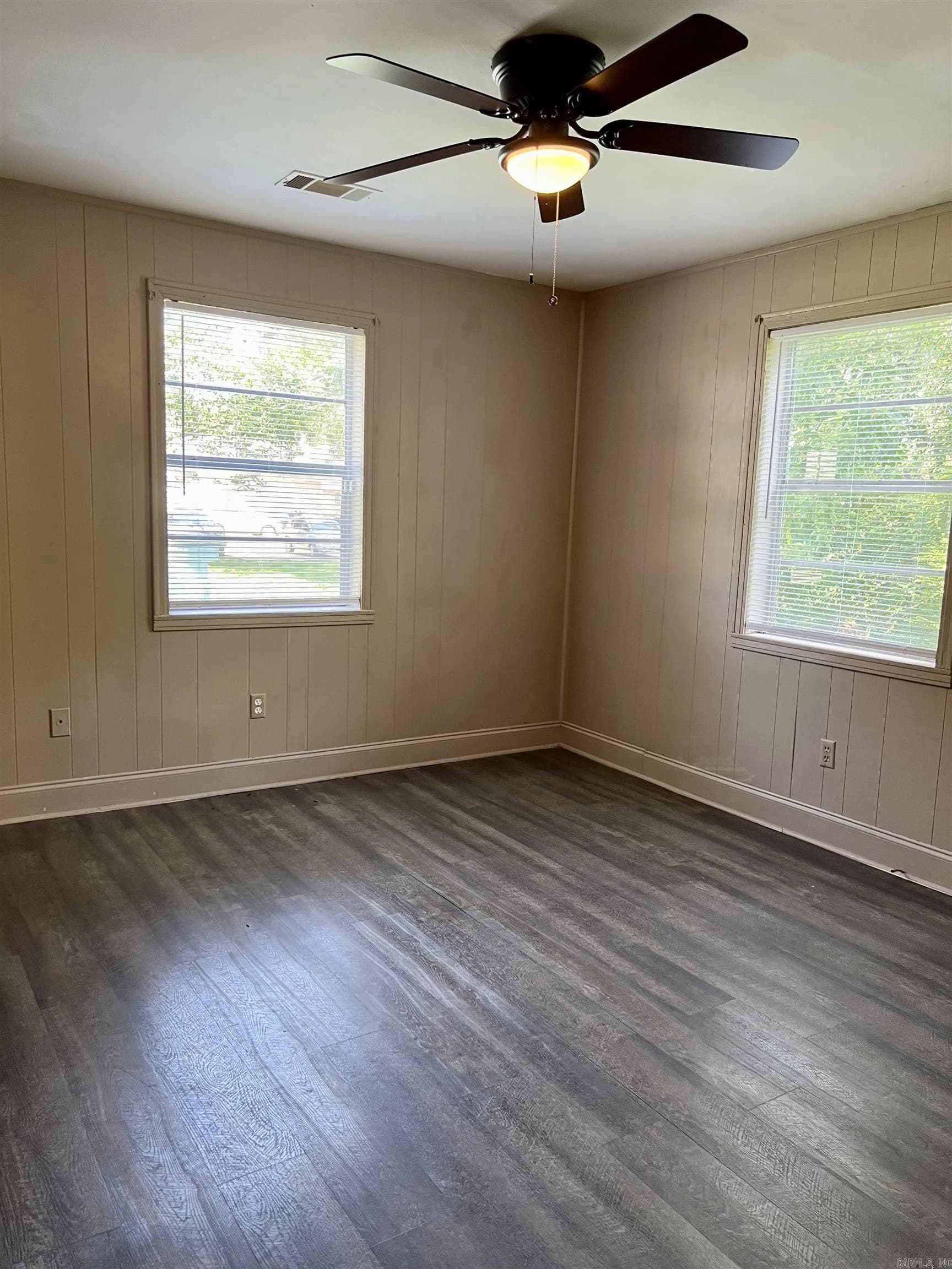 Property at 103  Linda ln - Image 11