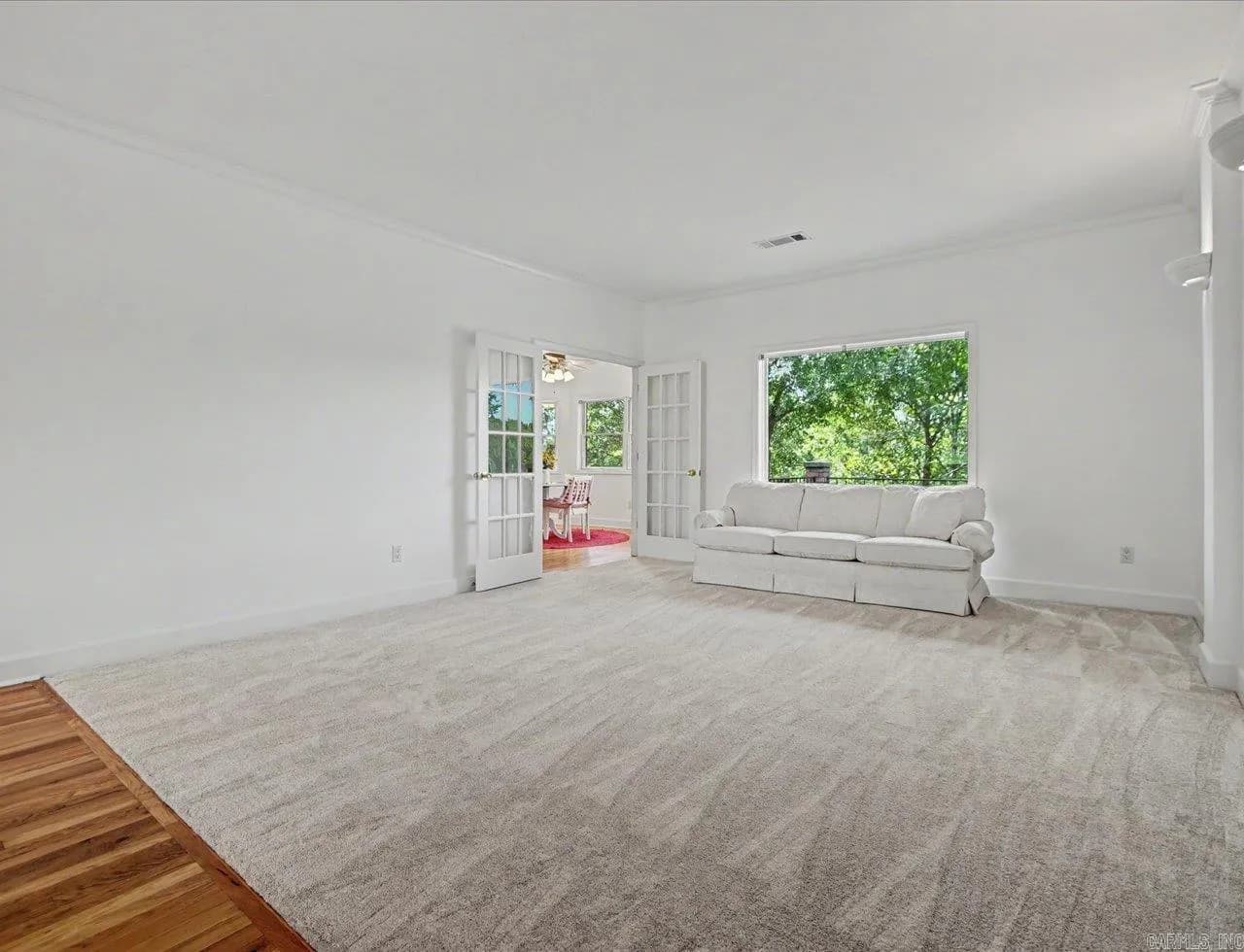 Property at 200  Gardens gate - Image 11