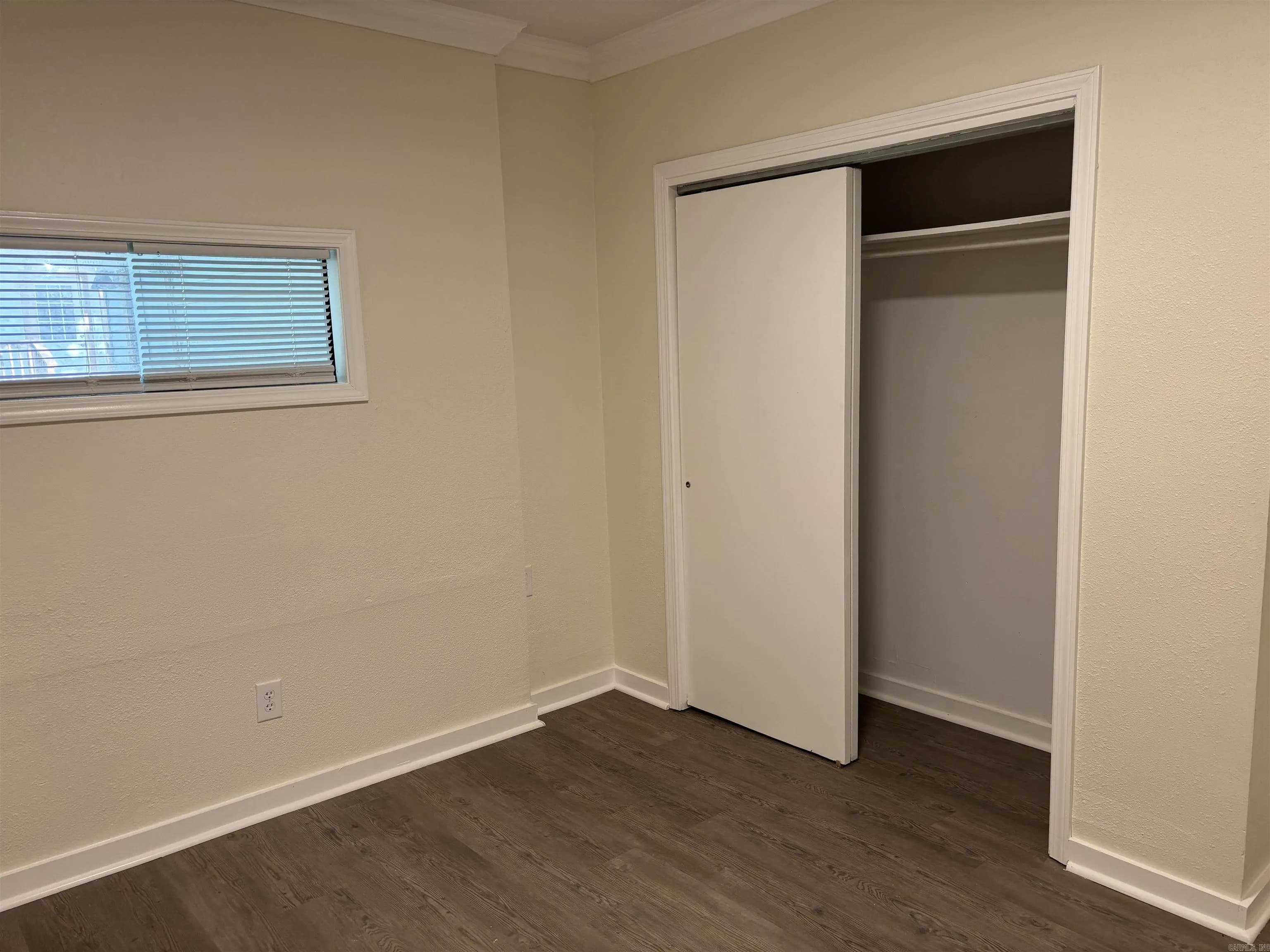 Property at 300  Brenda - Image 26