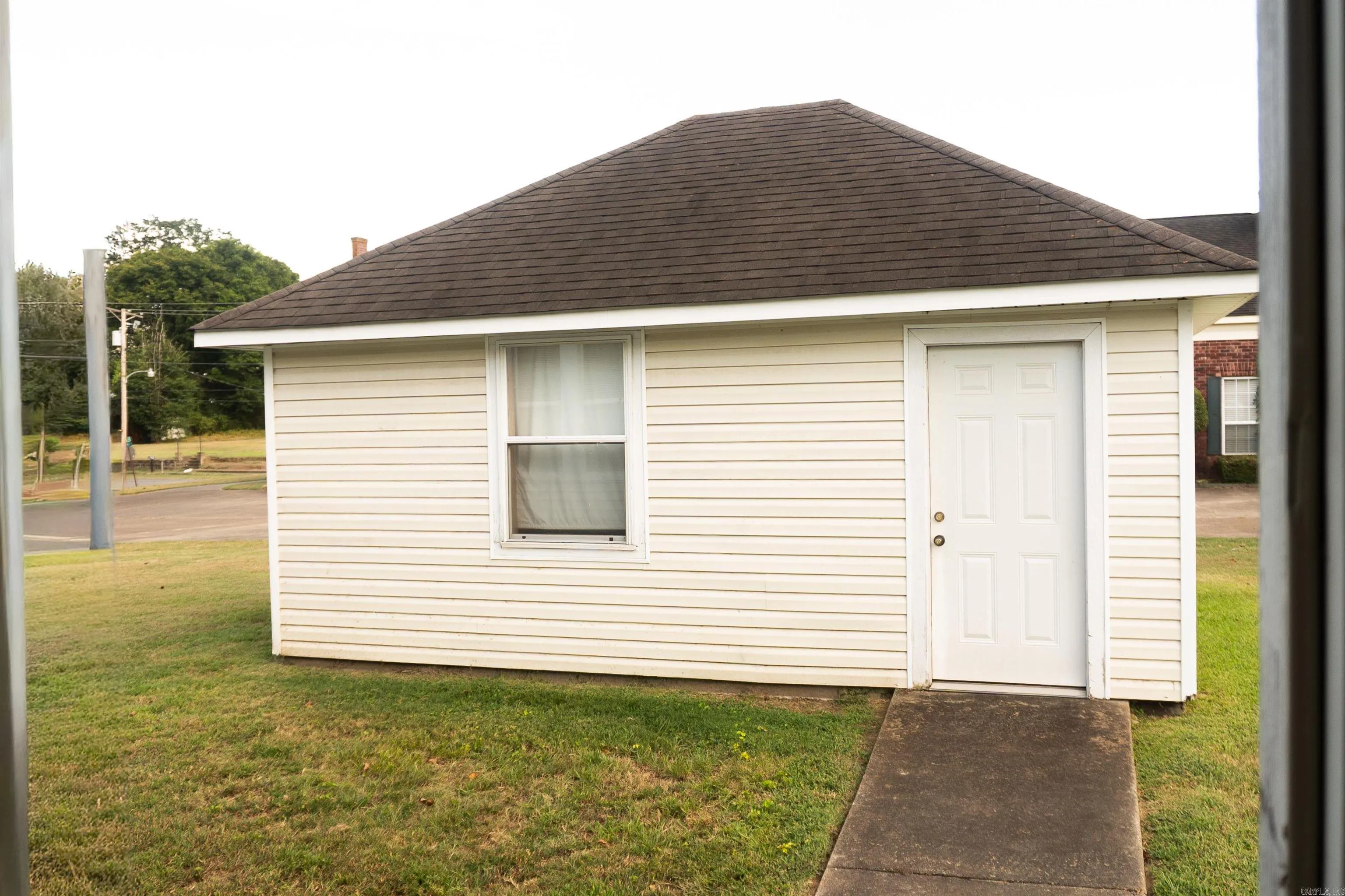 Property at 303 & 309  Main - Image 16