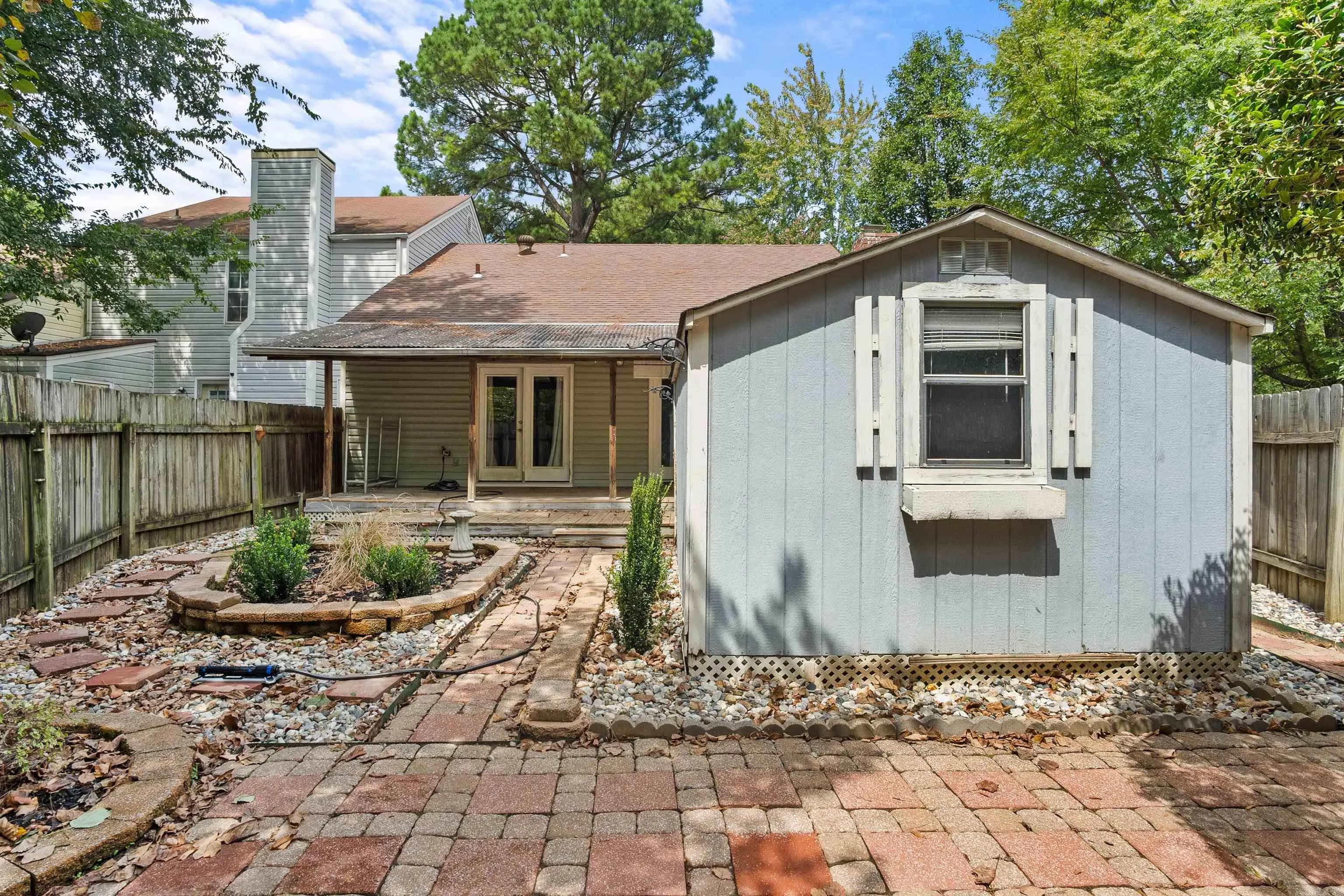 Property at 24  Brierwood - Image 21