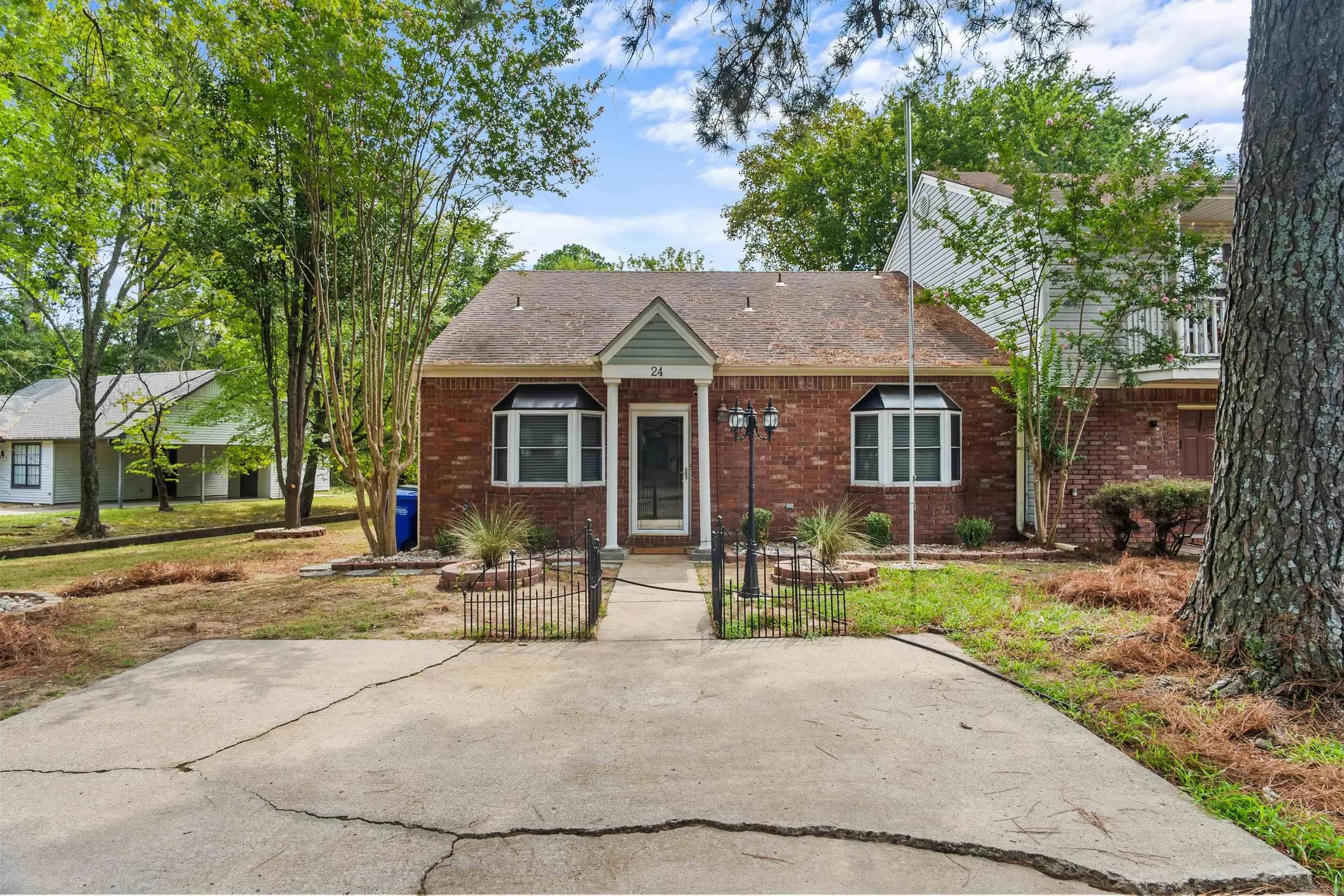 Property at 24  Brierwood - Image 2