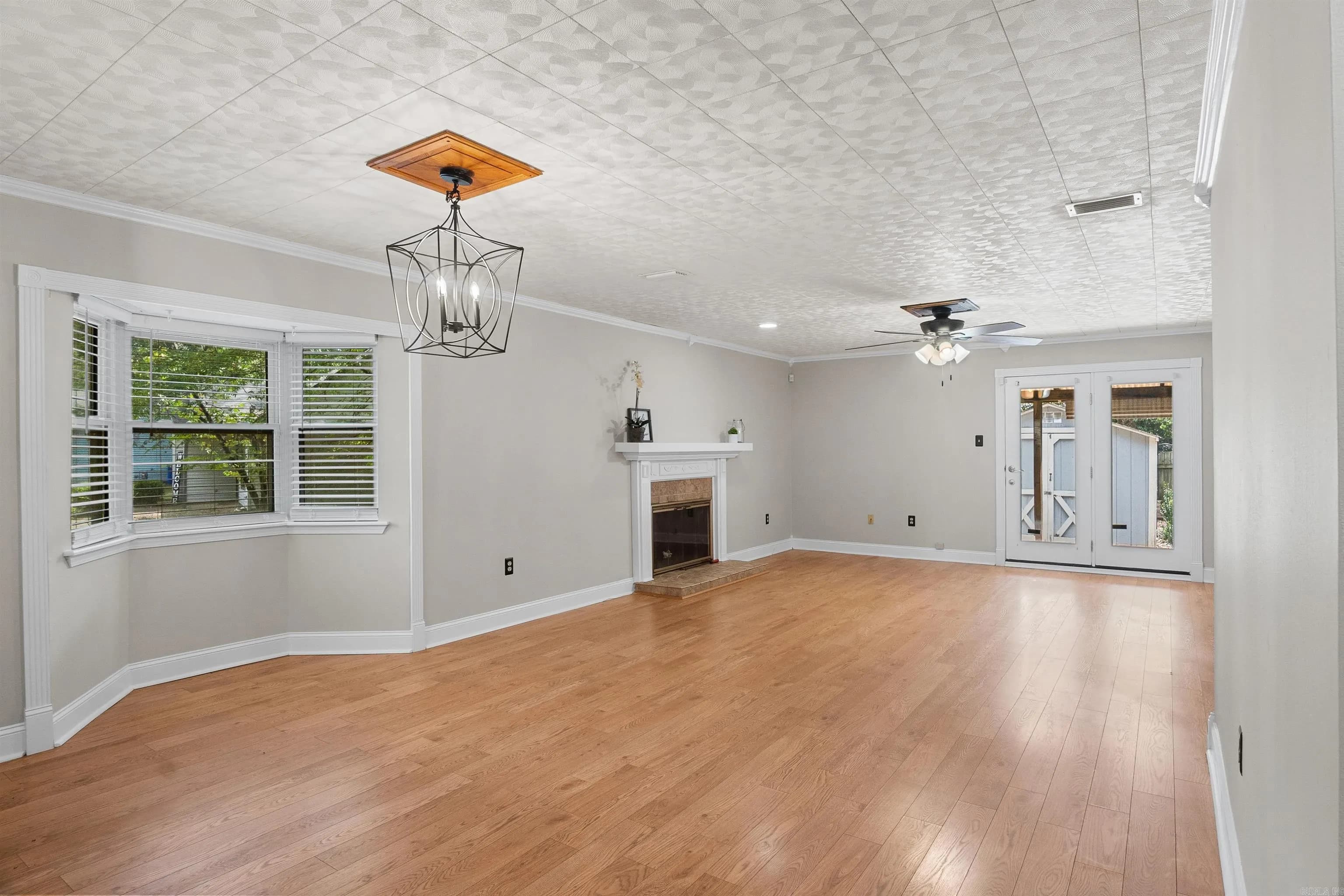 Property at 24  Brierwood - Image 7
