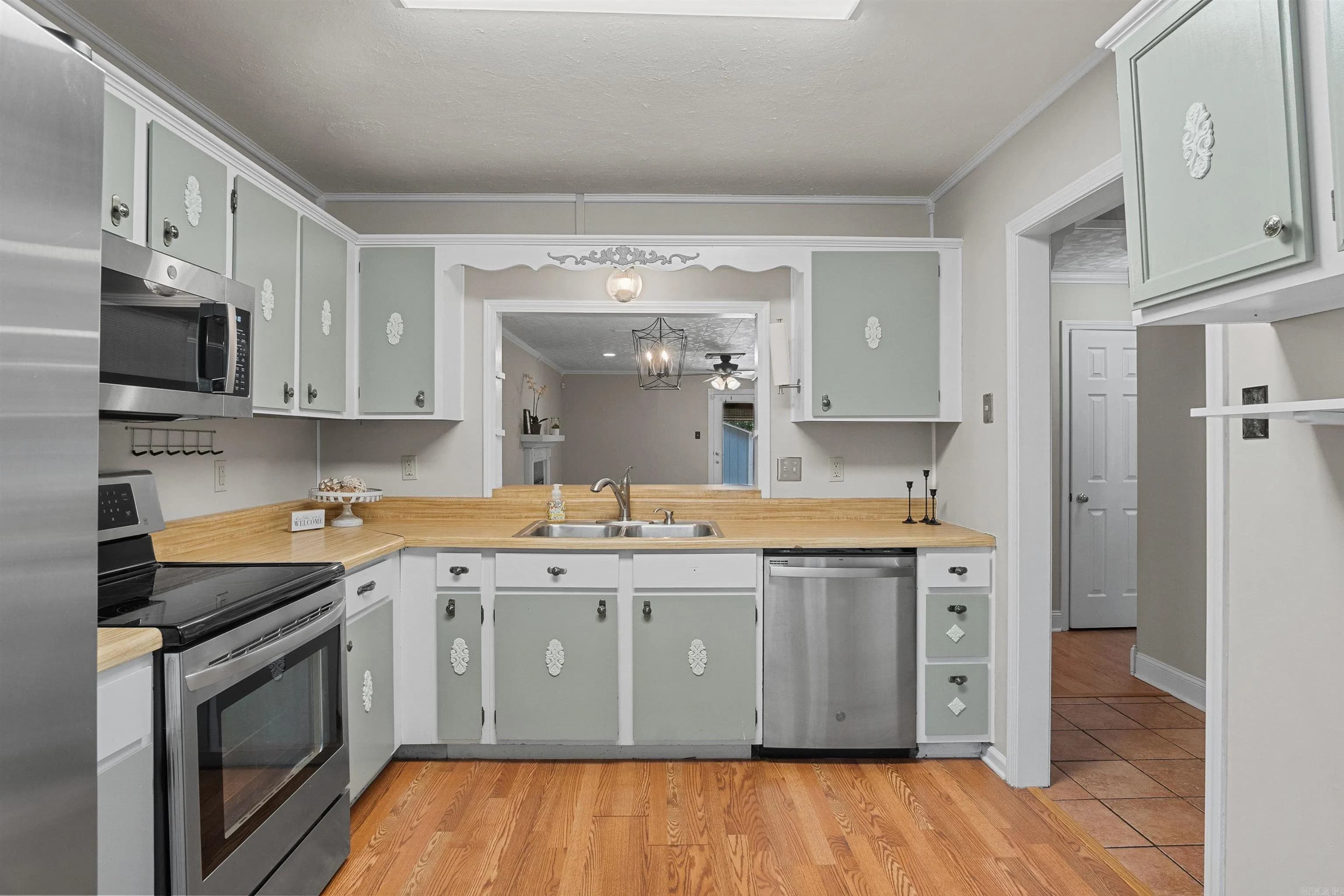 Property at 24  Brierwood - Image 5