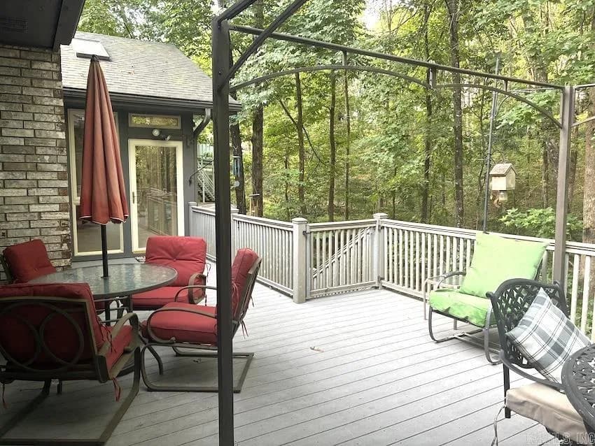 Property at 9  Emanel dr. - Image 32