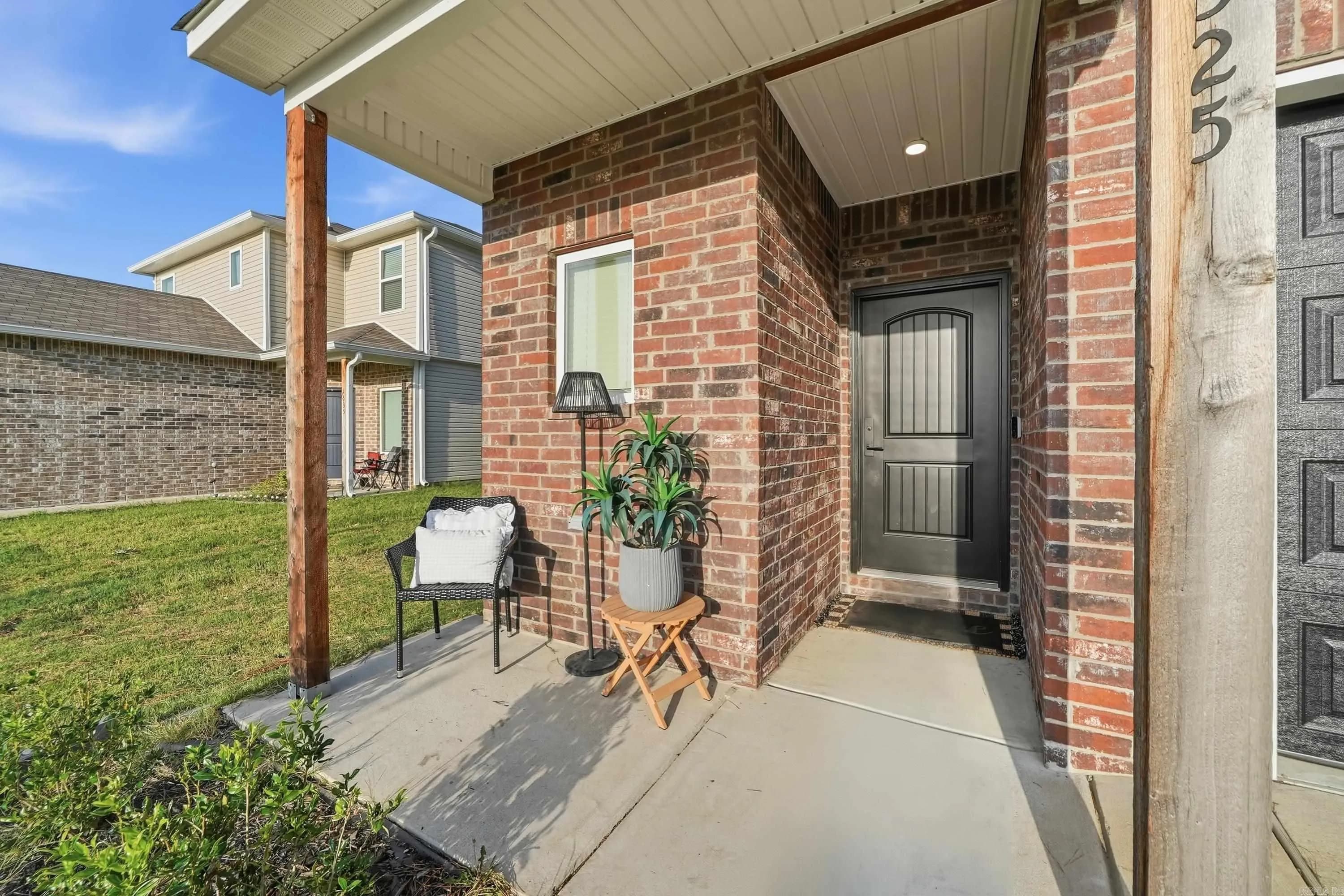 Property at 1525  Parsifal - Image 28