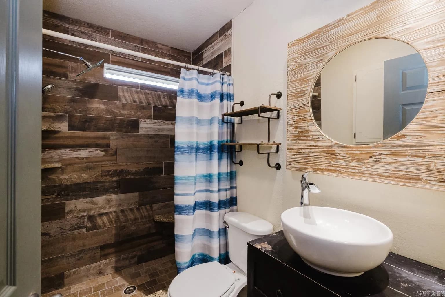 Property at 104  Rainbow - Image 34