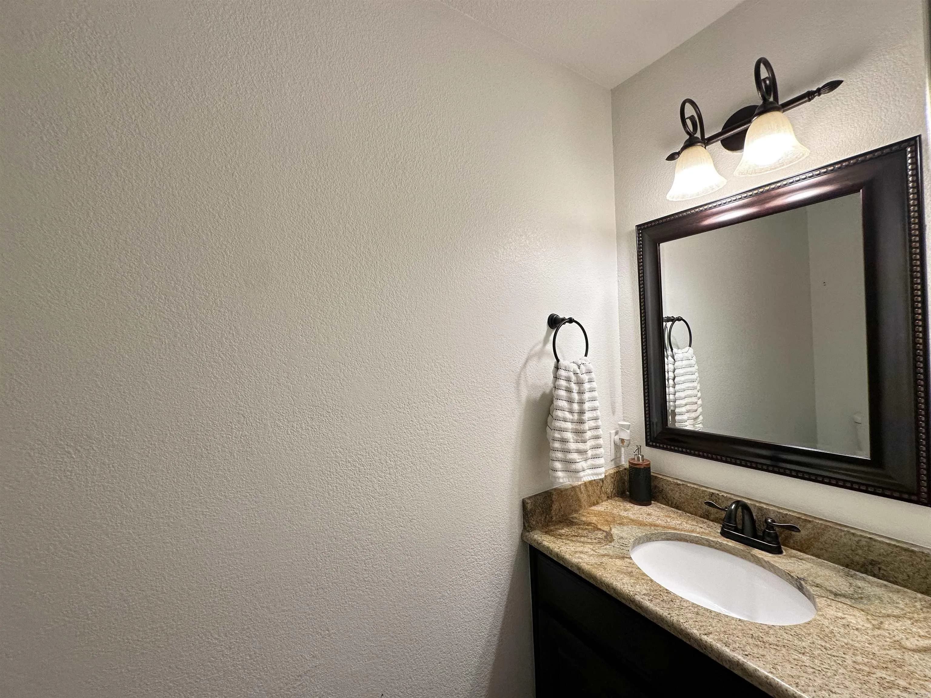 Property at 1408  Hillcrest - Image 22