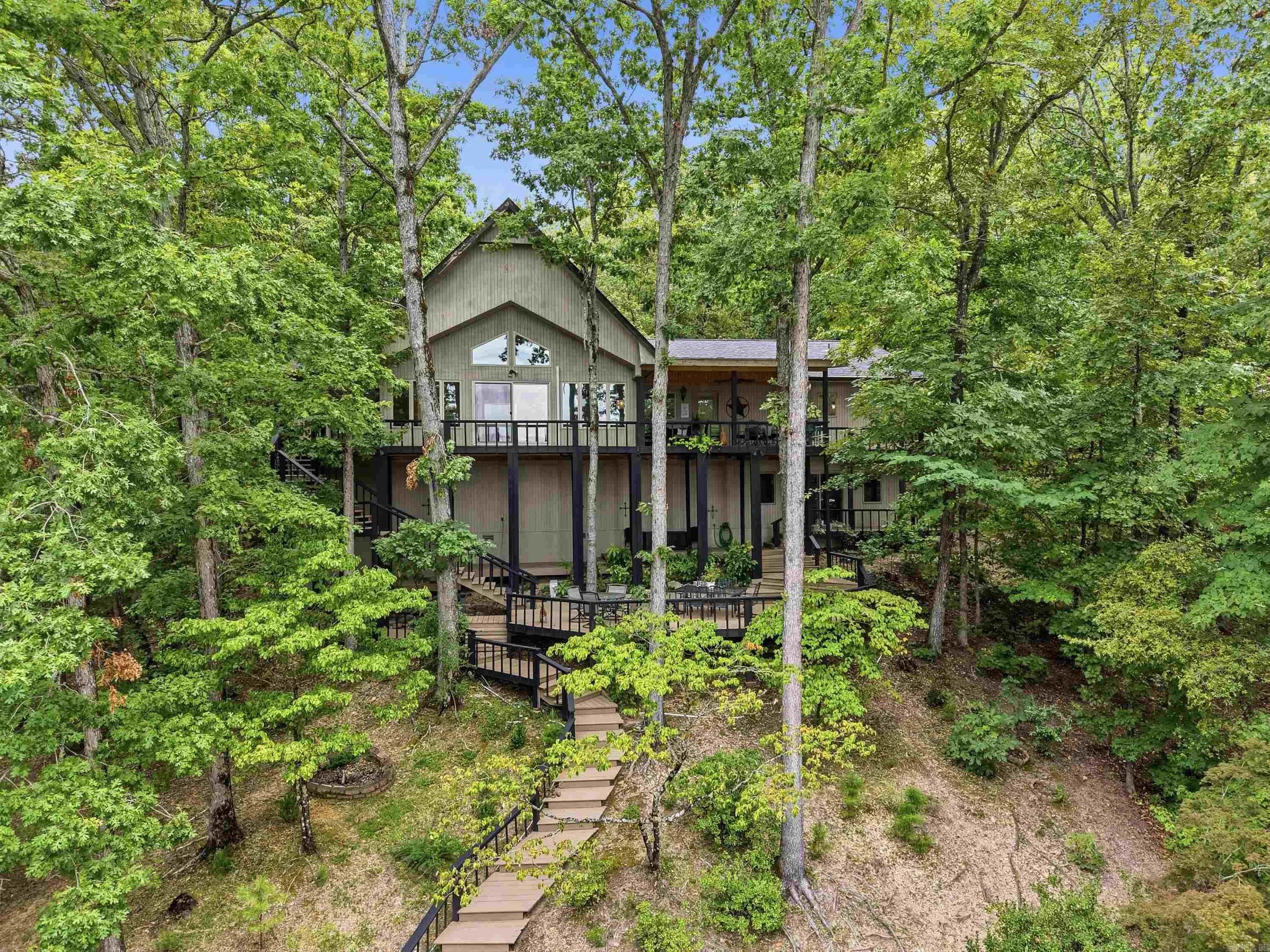 Property at 4  Ligadura lane - Image 33