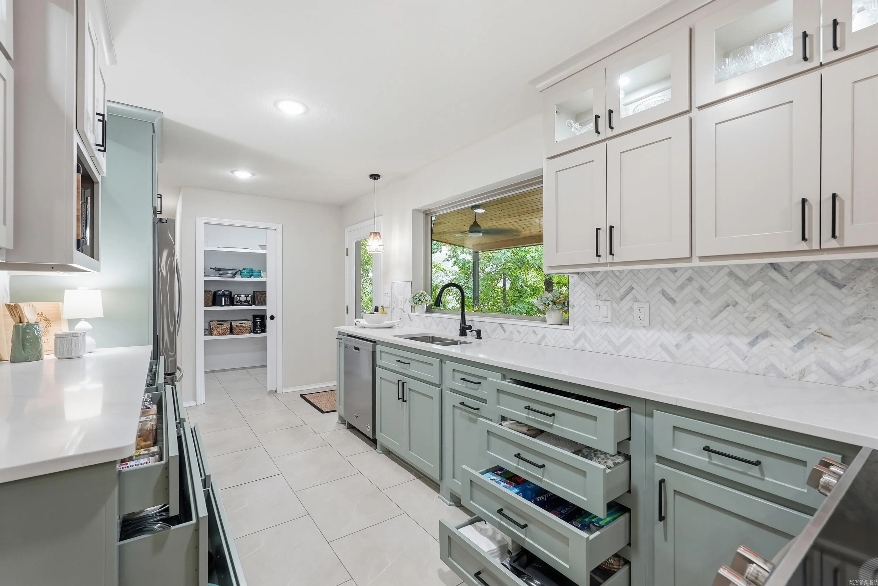 Property at 4  Ligadura lane - Image 6