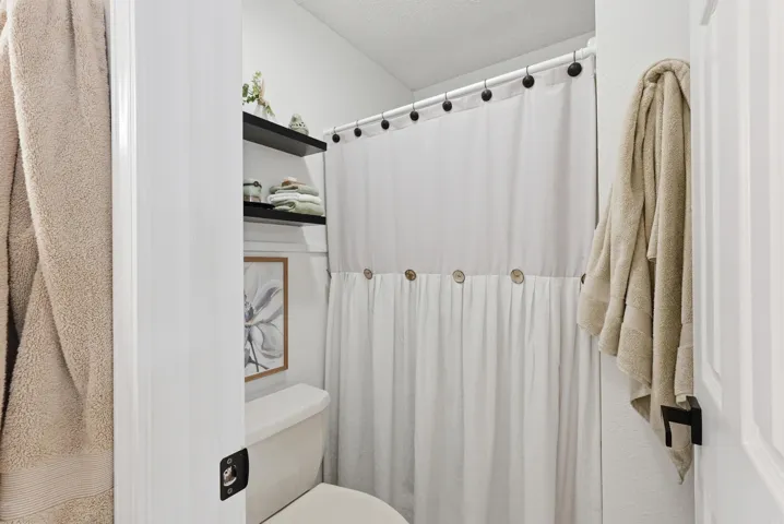 Property at 4  Ligadura lane - Image 17