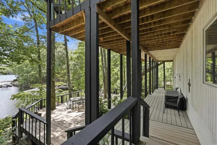 Property at 4  Ligadura lane - Image 25
