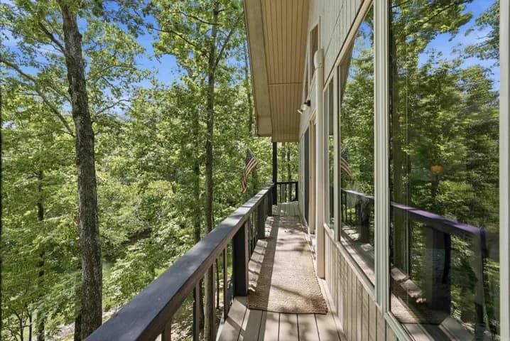 Property at 4  Ligadura lane - Image 24