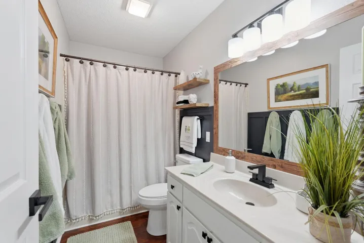 Property at 4  Ligadura lane - Image 21