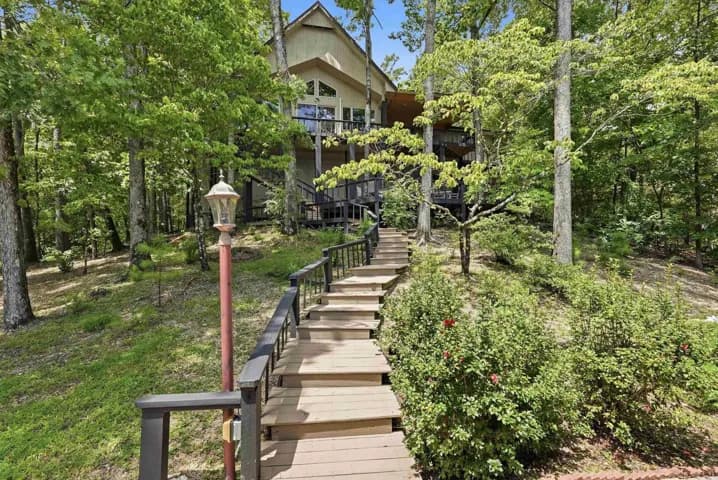 Property at 4  Ligadura lane - Image 29