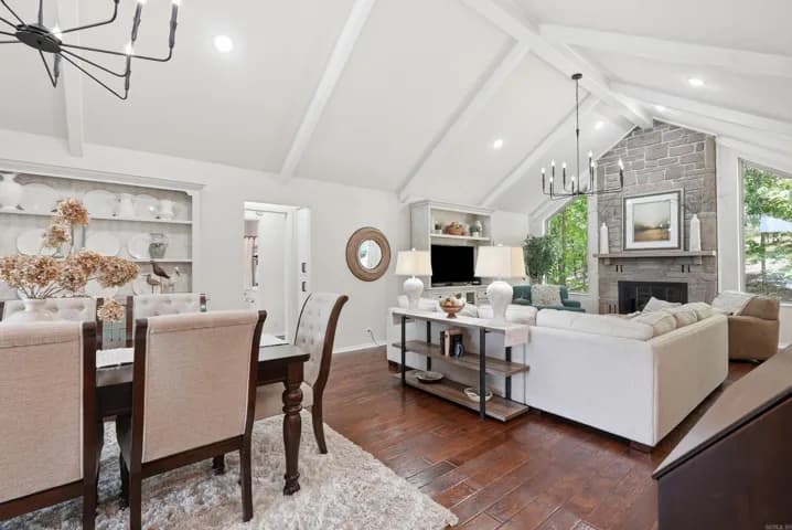 Property at 4  Ligadura lane - Image 3