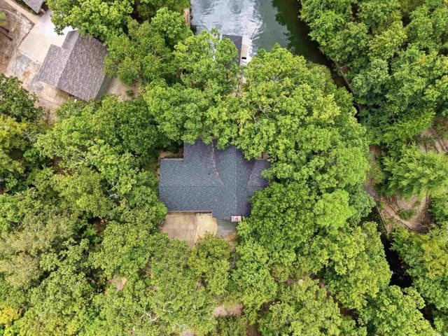 Property at 4  Ligadura lane - Image 36