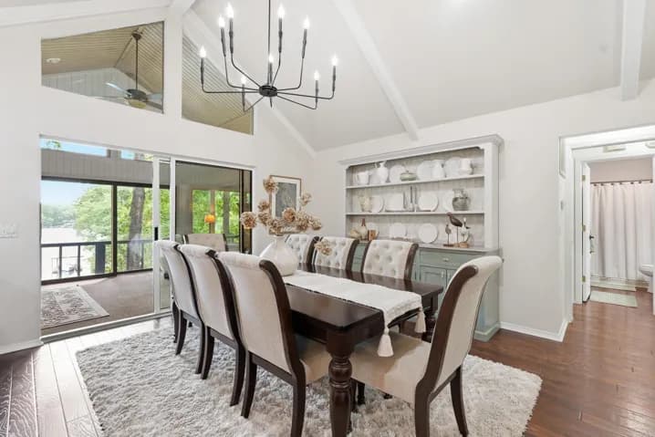 Property at 4  Ligadura lane - Image 5