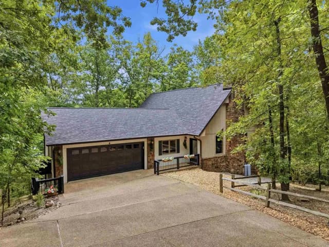 Property at 4  Ligadura lane - Image 34