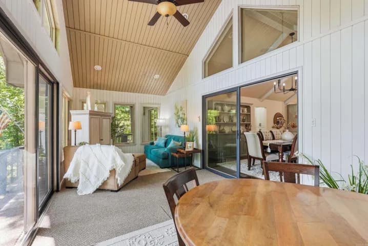 Property at 4  Ligadura lane - Image 14