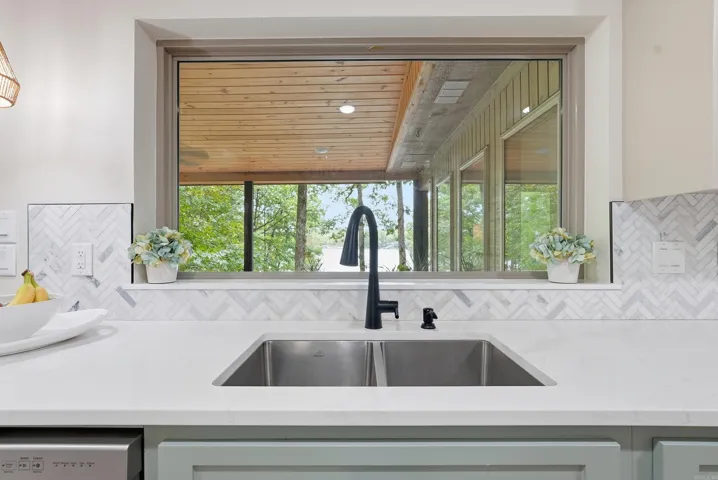 Property at 4  Ligadura lane - Image 12