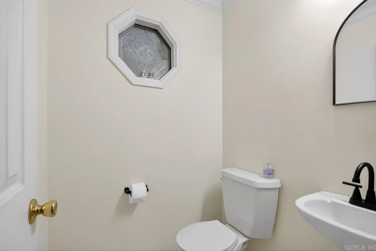 Property at 716  Hilltop rd - Image 9