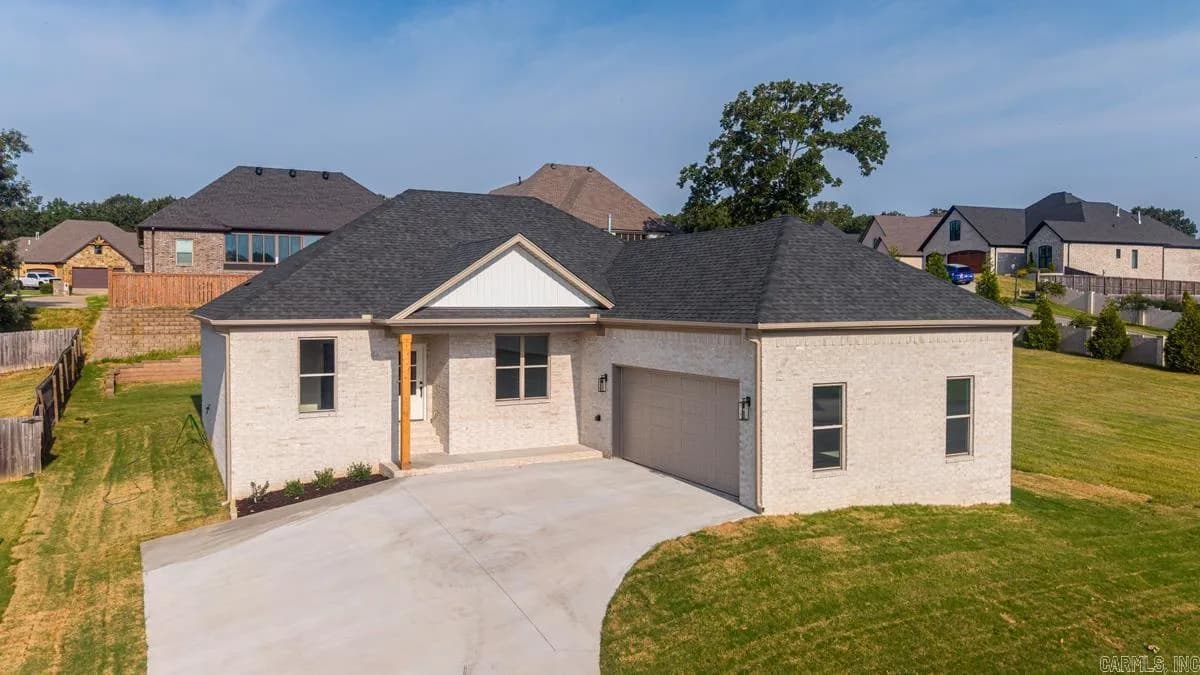 Property at 63  Oakbrooke drive - Image 3