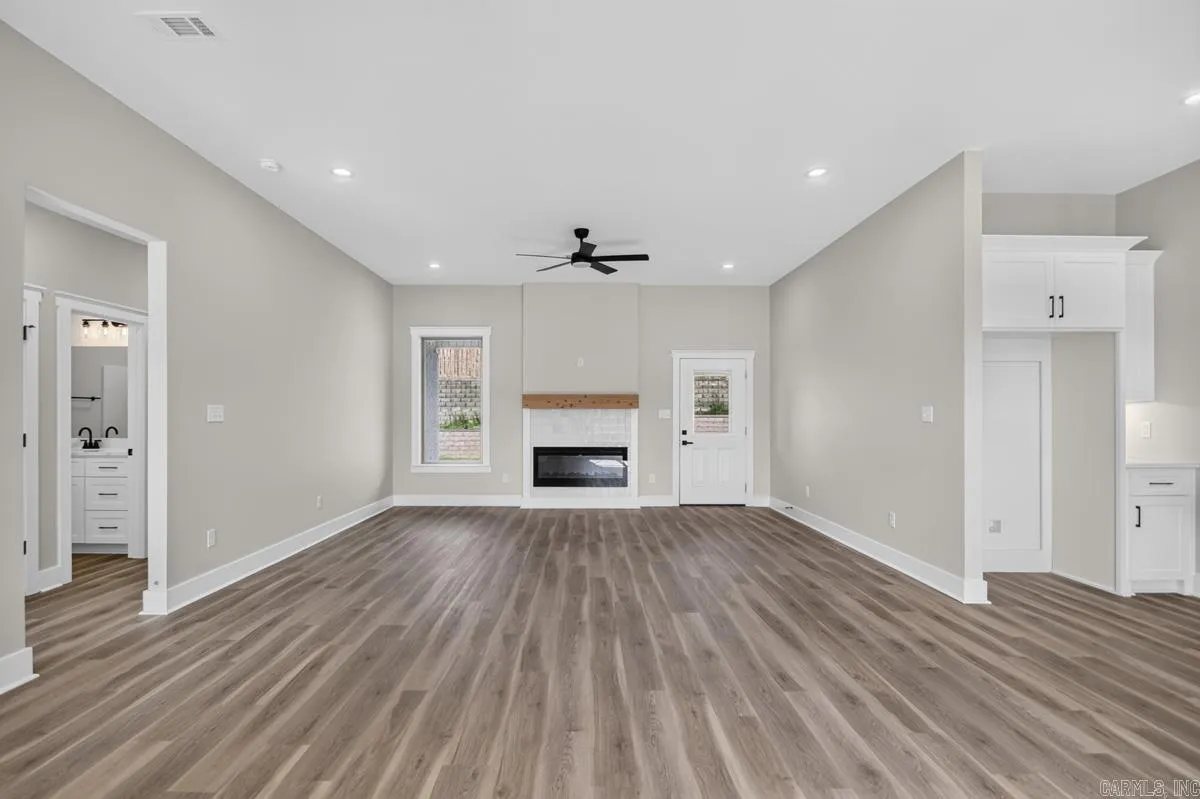 Property at 63  Oakbrooke drive - Image 5