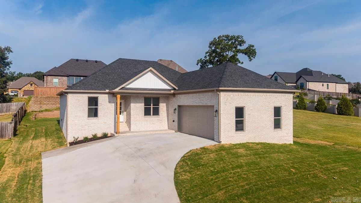Property at 63  Oakbrooke drive - Image 2