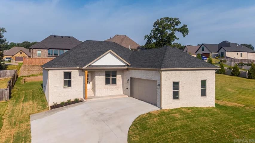 Property at 63  Oakbrooke drive - Image 3
