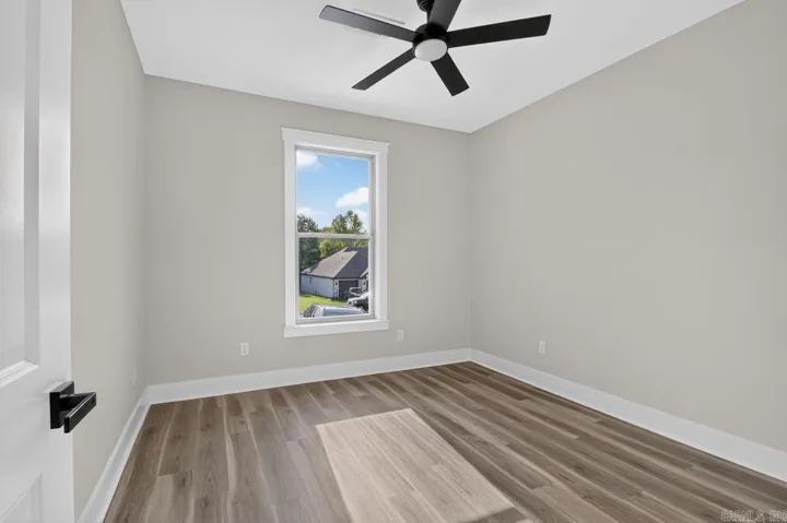 Property at 63  Oakbrooke drive - Image 22