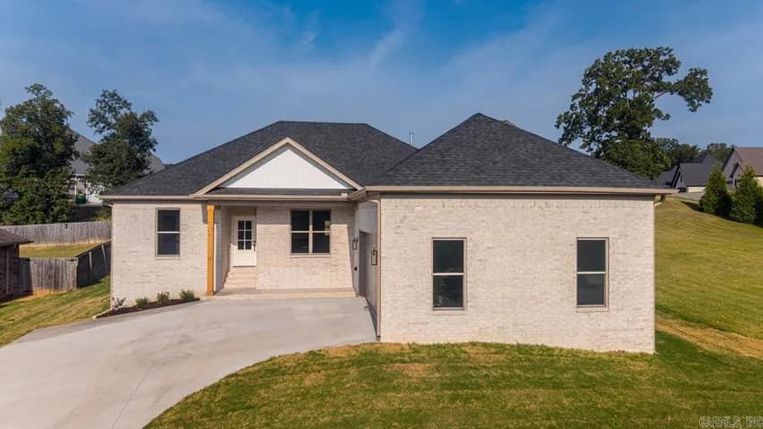 Property at 63  Oakbrooke drive - Image 1