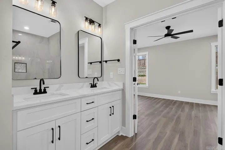 Property at 63  Oakbrooke drive - Image 18