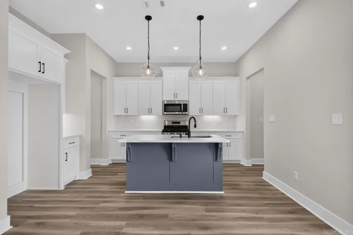 Property at 63  Oakbrooke drive - Image 4