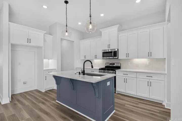 Property at 63  Oakbrooke drive - Image 10