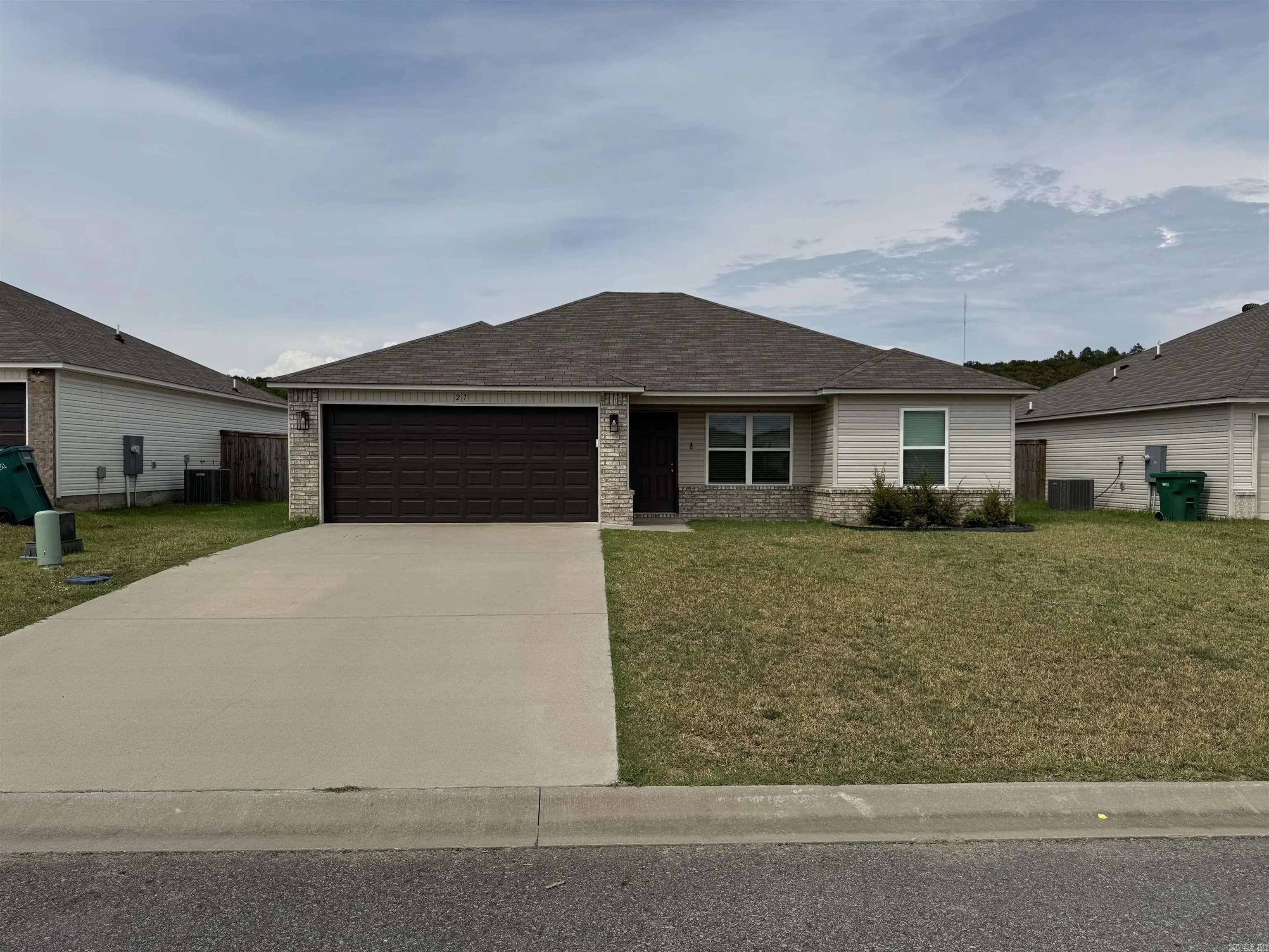 Property at 27  Sun drenched - Image 1