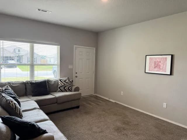 Property at 27  Sun drenched - Image 4