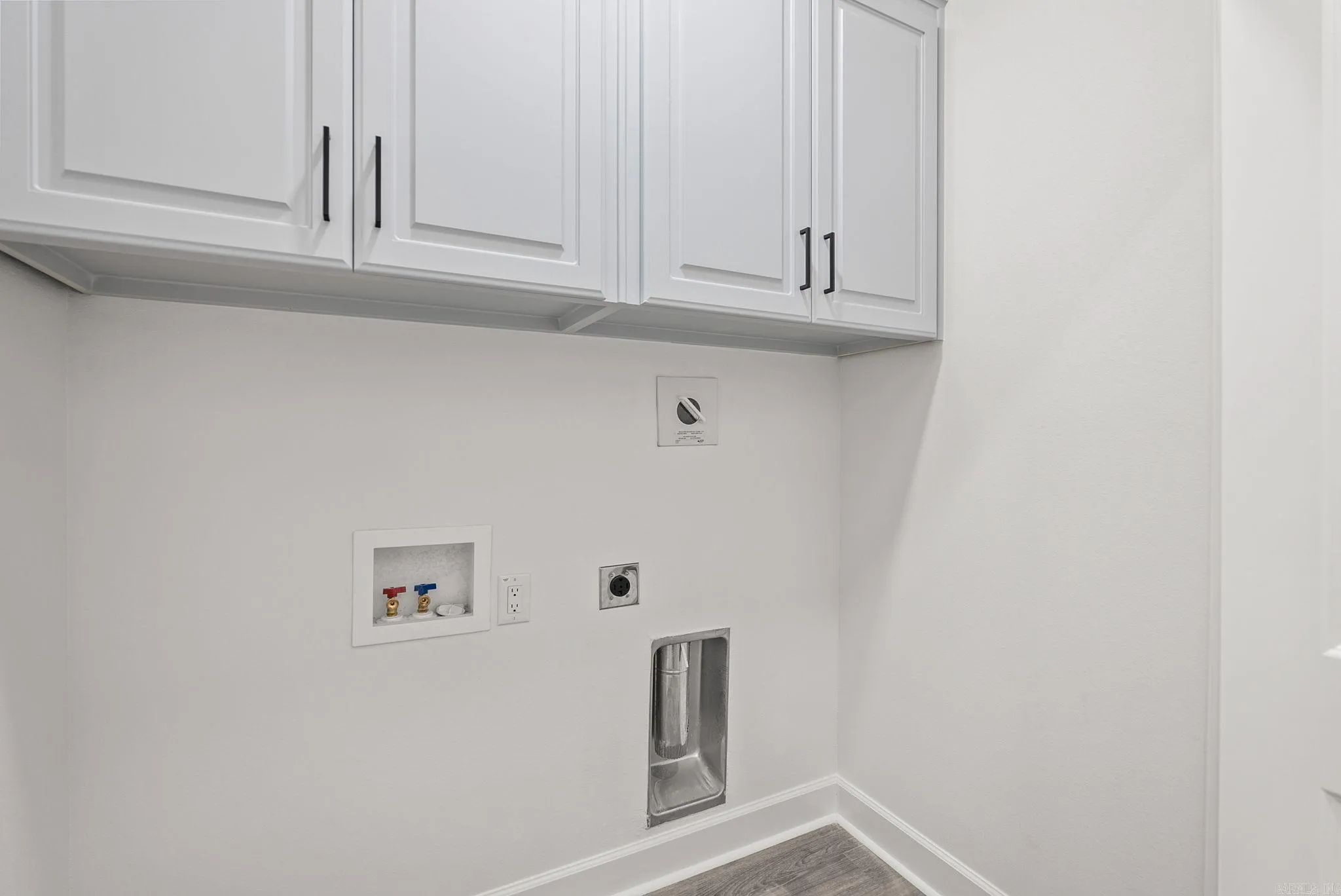 Property at 2217 S Pine - Image 12