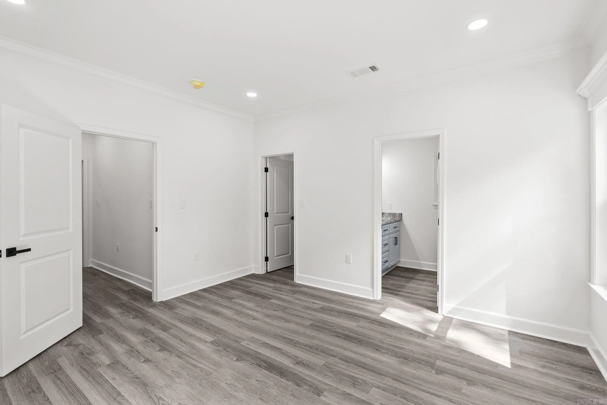 Property at 2217 S Pine - Image 14