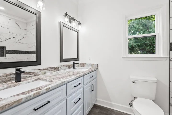 Property at 2217 S Pine - Image 16
