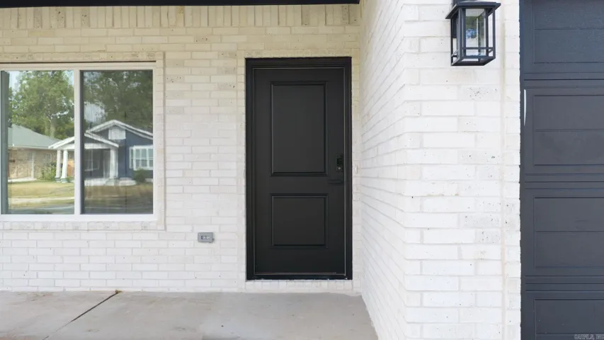 Property at 2217 S Pine - Image 4