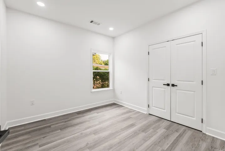 Property at 2217 S Pine - Image 10