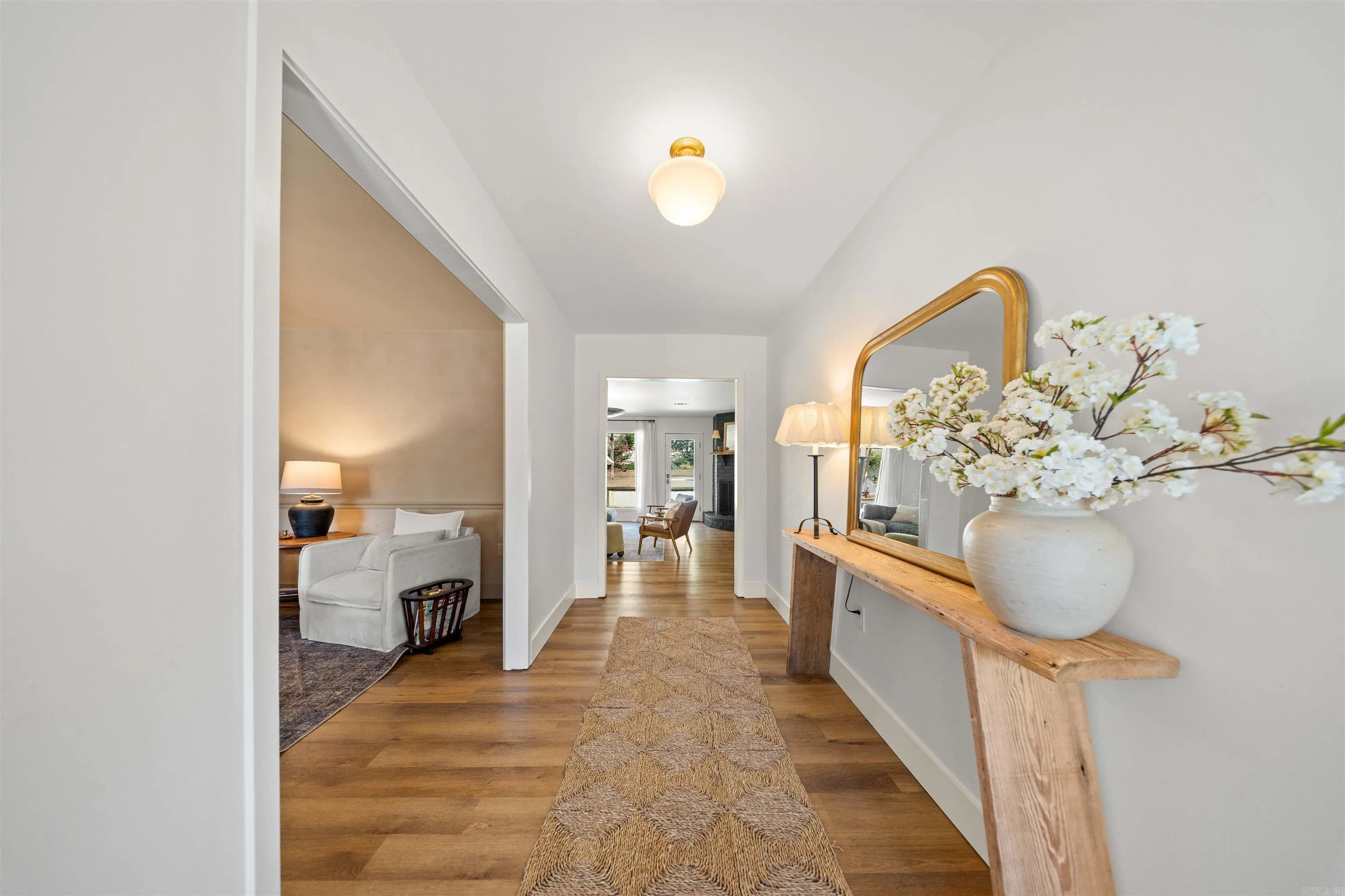 Property at 10  Kensington - Image 3